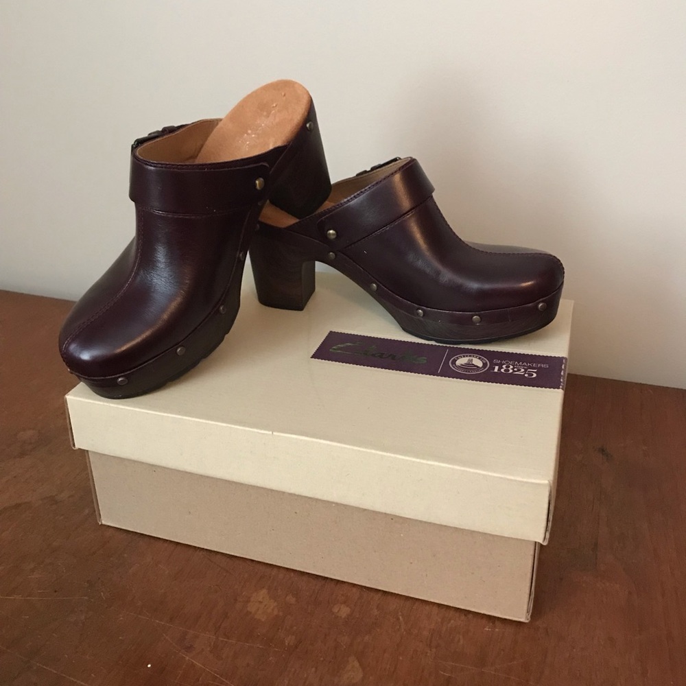 Clarks “Ledella York” clog - dark brown - size 6.5